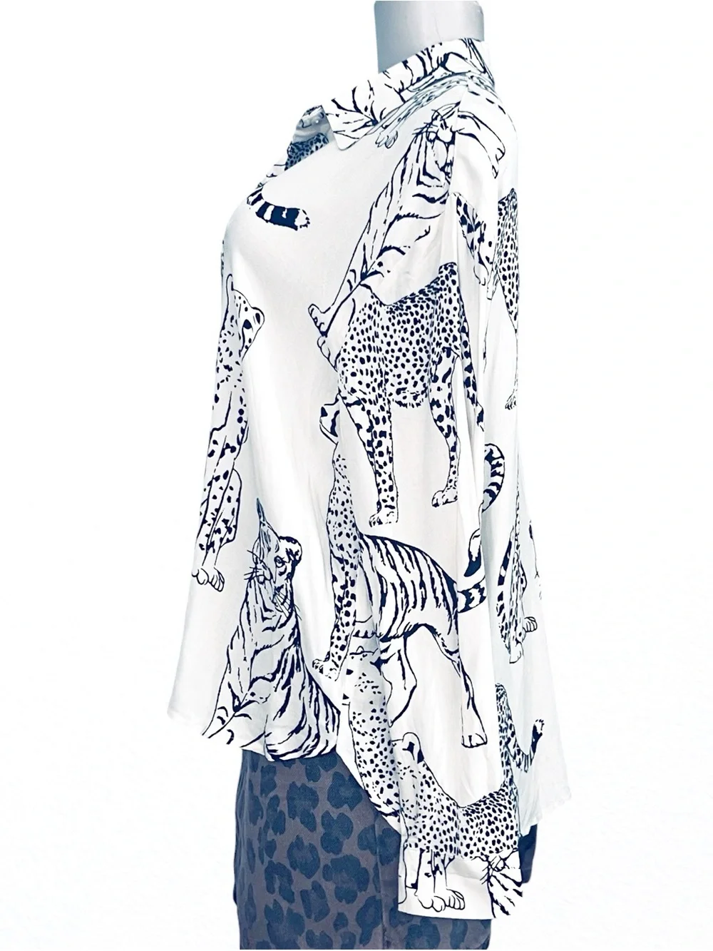 Big Cat Jungle Cat Graphic Print Button Down Shirt White + Black SZ M - Picture 6 of 10